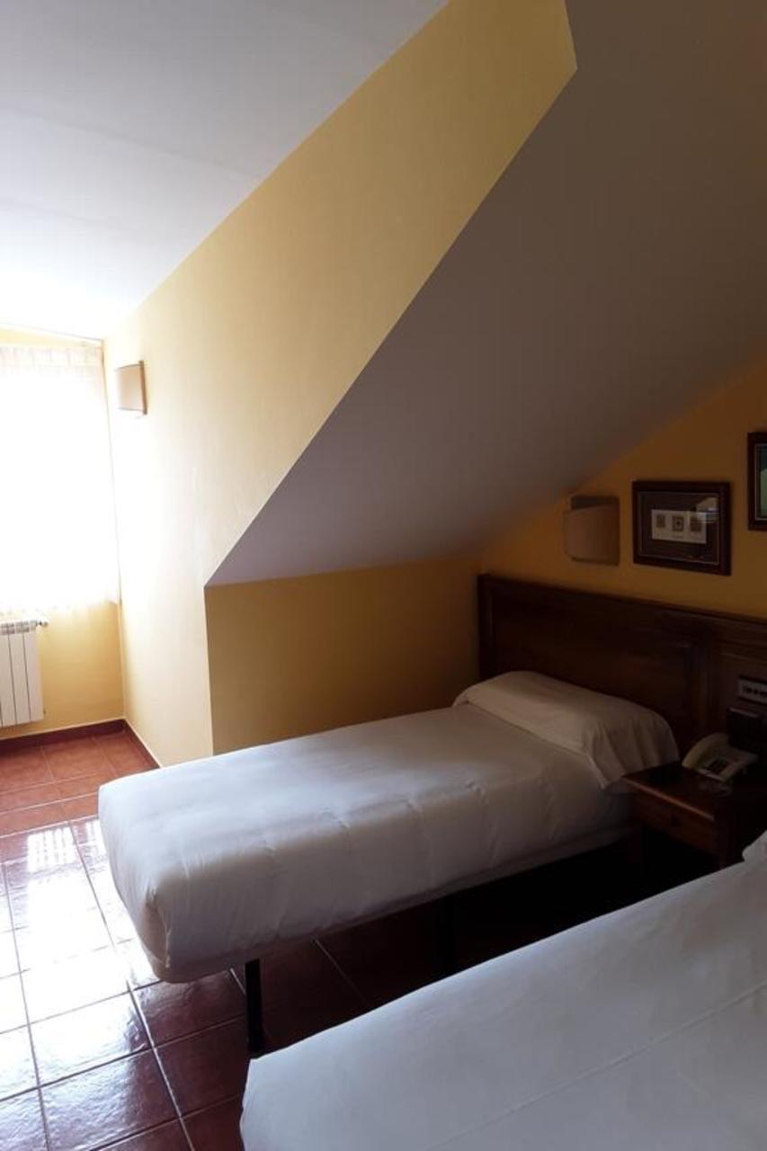 Hotel Marques De La Moral Naveces Buitenkant foto